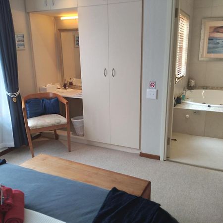פלטנברג ביי Bayside Lodge Garden Route B&B מראה חיצוני תמונה