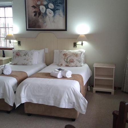 פלטנברג ביי Bayside Lodge Garden Route B&B מראה חיצוני תמונה