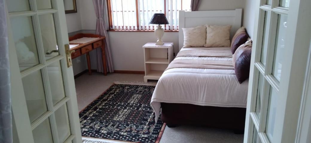 פלטנברג ביי Bayside Lodge Garden Route B&B מראה חיצוני תמונה