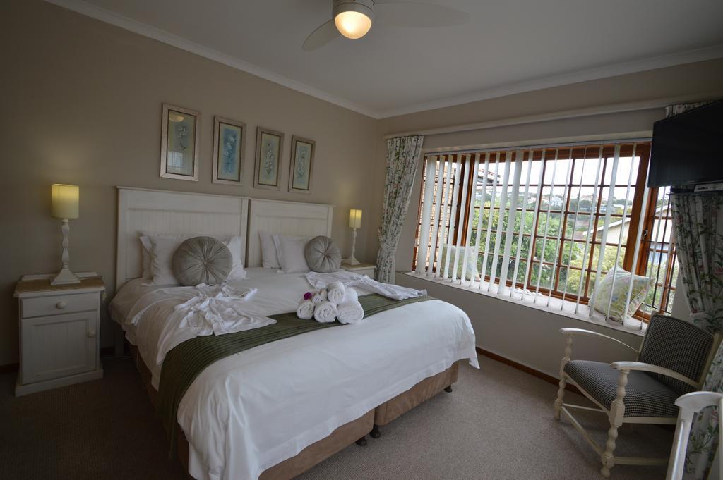 פלטנברג ביי Bayside Lodge Garden Route B&B מראה חיצוני תמונה