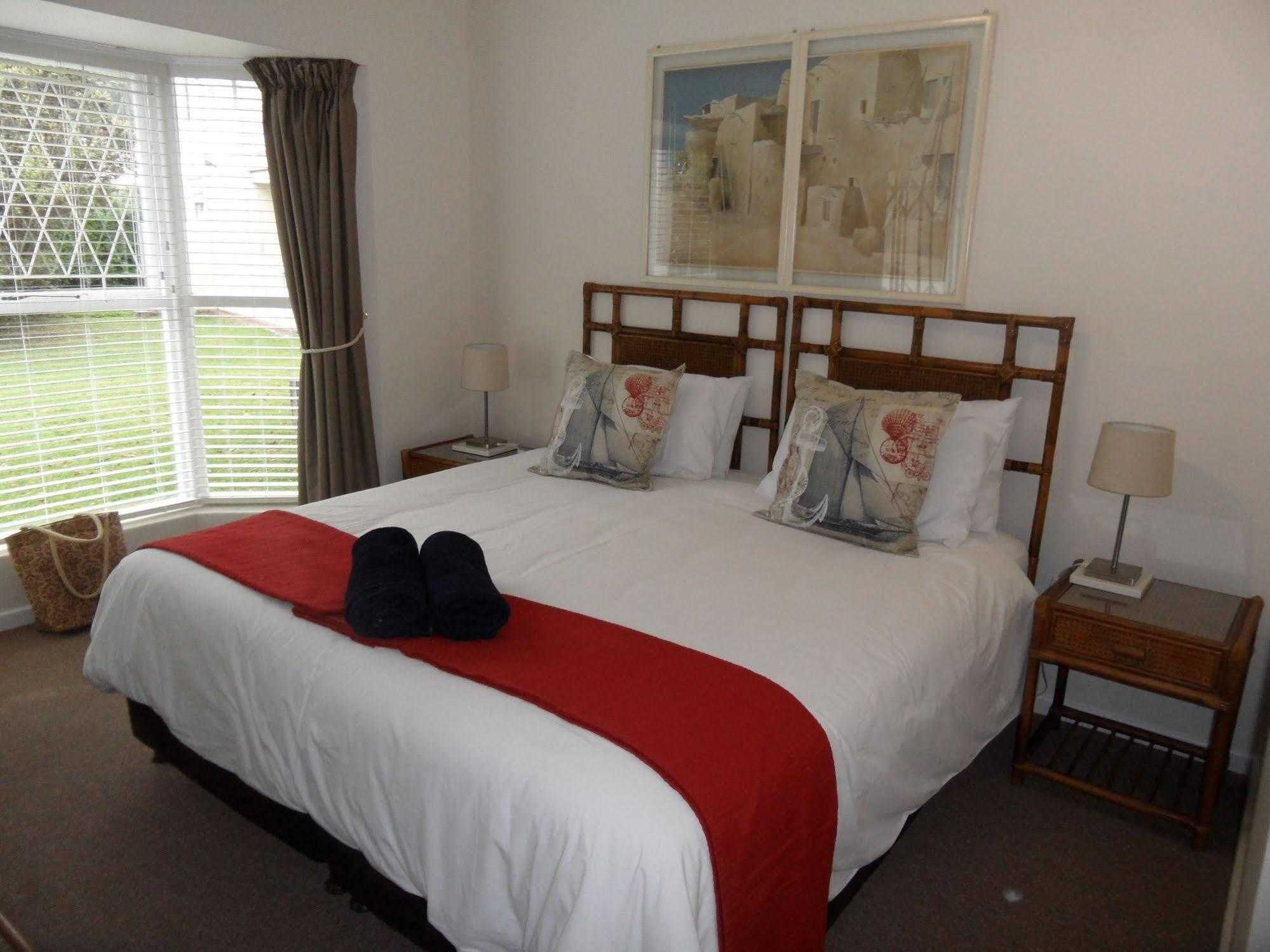 פלטנברג ביי Bayside Lodge Garden Route B&B מראה חיצוני תמונה
