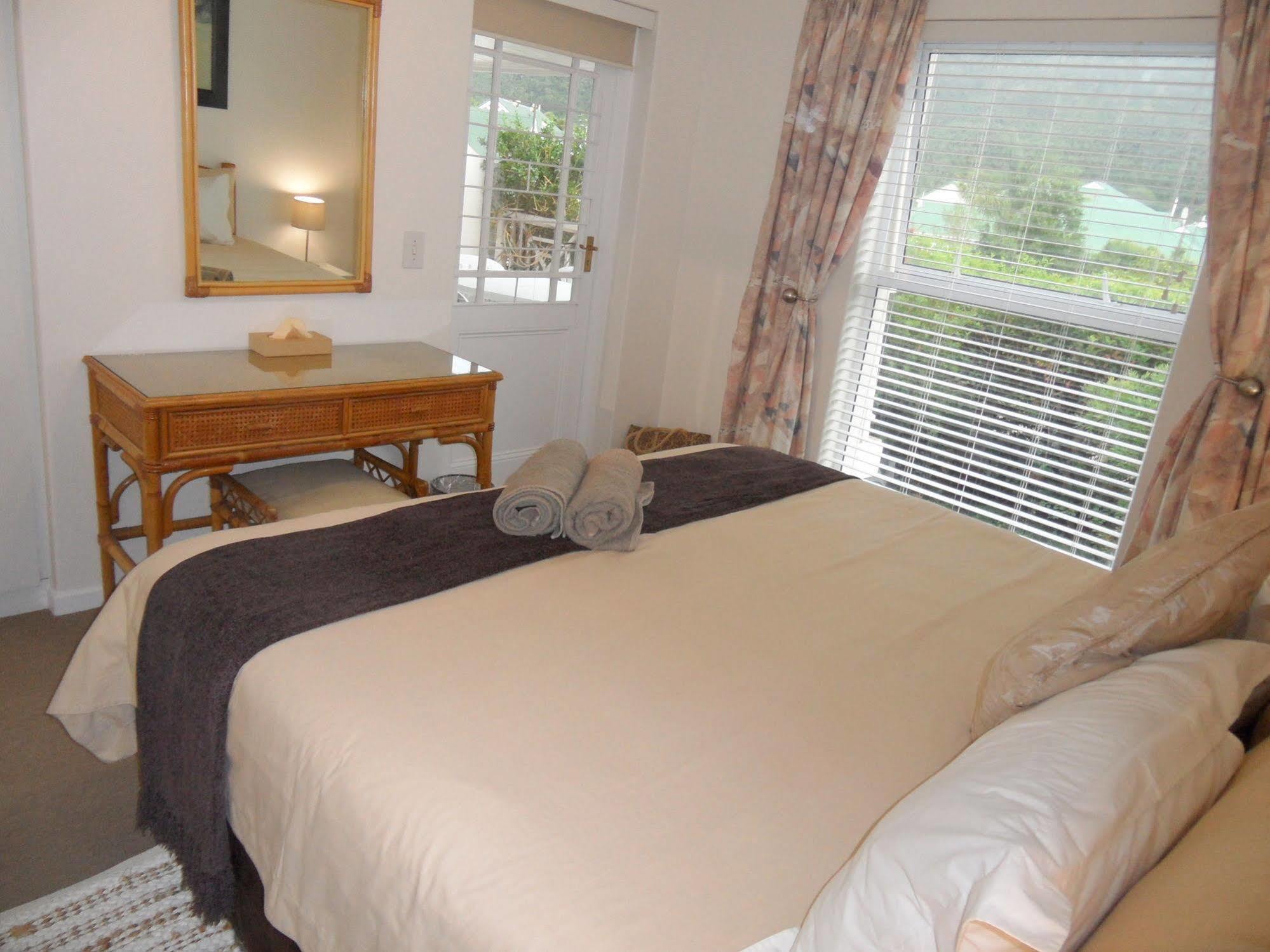 פלטנברג ביי Bayside Lodge Garden Route B&B מראה חיצוני תמונה