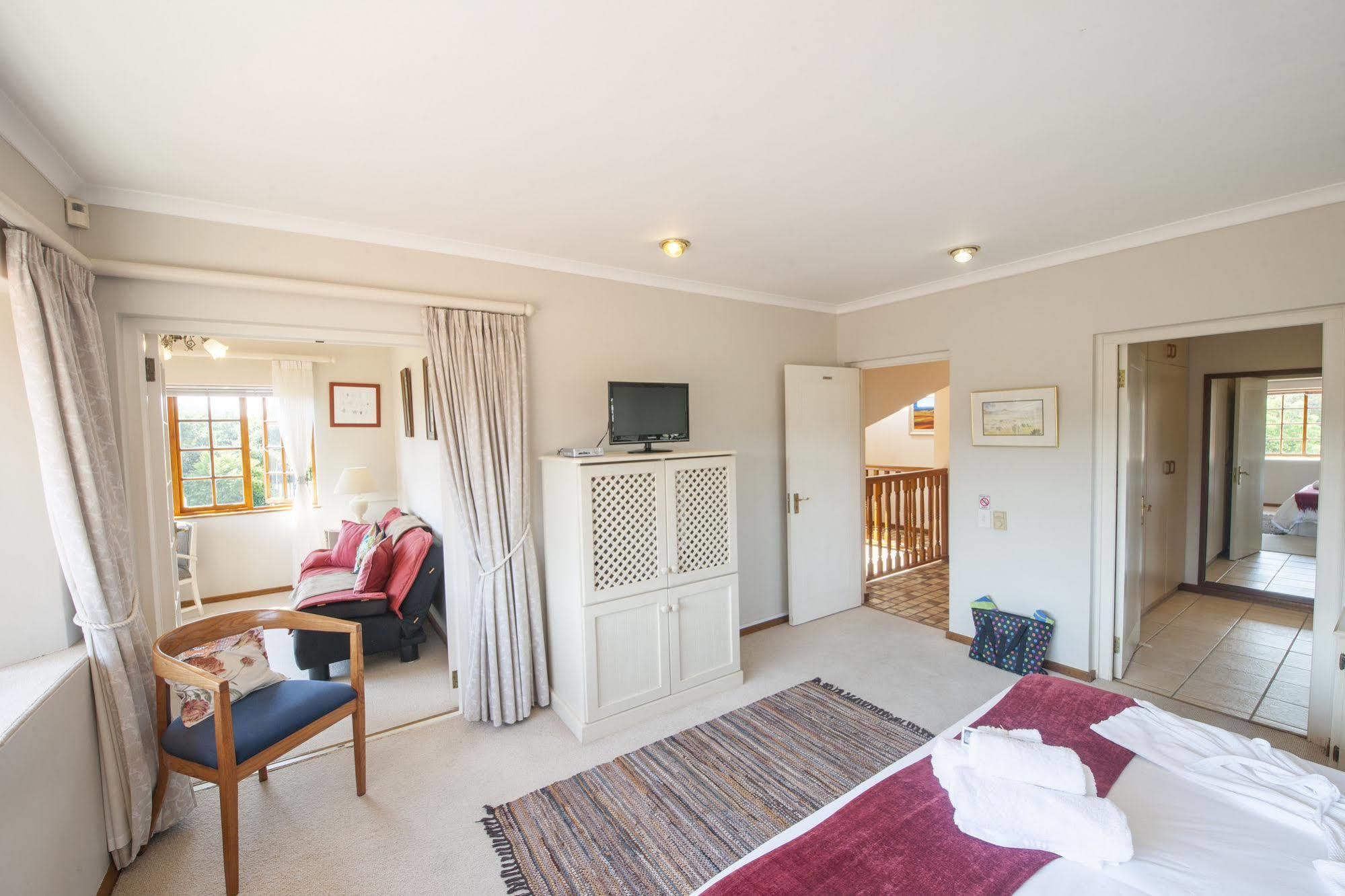 פלטנברג ביי Bayside Lodge Garden Route B&B מראה חיצוני תמונה